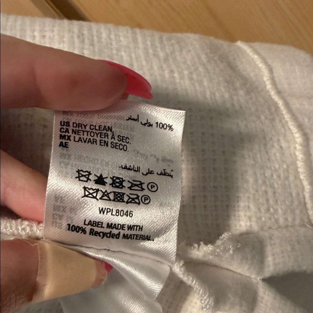 Cropped Women's Cream Button-Front Shacket - Picture 7 of 7